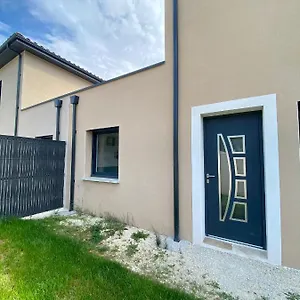 https://nuzzoue.hotels-rhonealpes.com
